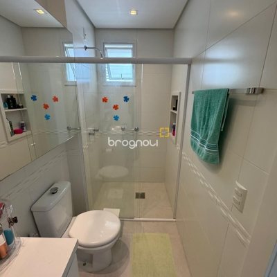 Cobertura com 226m², 3 quartos (sendo 2 suítes), 2 garagens, no bairro Jurerê Internacional em Florianópolis
