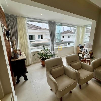 Cobertura com 226m², 3 quartos (sendo 2 suítes), 2 garagens, no bairro Jurerê Internacional em Florianópolis