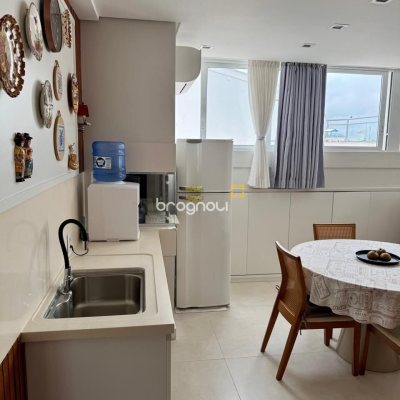 Cobertura com 226m², 3 quartos (sendo 2 suítes), 2 garagens, no bairro Jurerê Internacional em Florianópolis