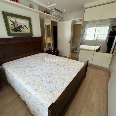 Cobertura com 226m², 3 quartos (sendo 2 suítes), 2 garagens, no bairro Jurerê Internacional em Florianópolis