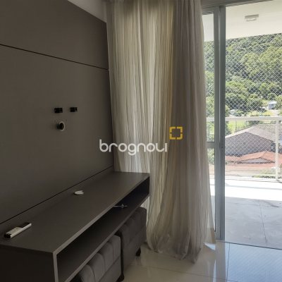 Apartamento com 86m², 3 quartos (sendo 3 suítes), 1 garagem, no bairro Jurerê em Florianópolis