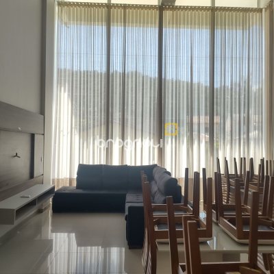 Apartamento com 86m², 3 quartos (sendo 3 suítes), 1 garagem, no bairro Jurerê em Florianópolis