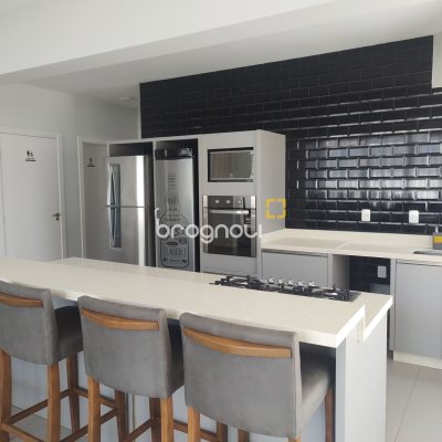 Apartamento com 86m², 3 quartos (sendo 3 suítes), 1 garagem, no bairro Jurerê em Florianópolis