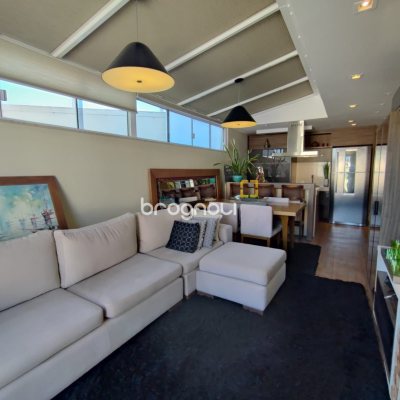 Cobertura com 224m², 3 quartos (sendo 3 suítes), 2 garagens, no bairro Jurerê Internacional em Florianópolis