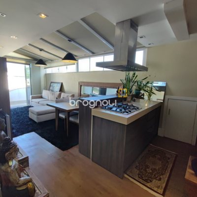Cobertura com 224m², 3 quartos (sendo 3 suítes), 2 garagens, no bairro Jurerê Internacional em Florianópolis
