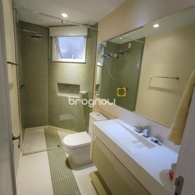Cobertura com 224m², 3 quartos (sendo 3 suítes), 2 garagens, no bairro Jurerê Internacional em Florianópolis