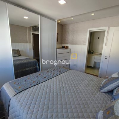 Cobertura com 224m², 3 quartos (sendo 3 suítes), 2 garagens, no bairro Jurerê Internacional em Florianópolis