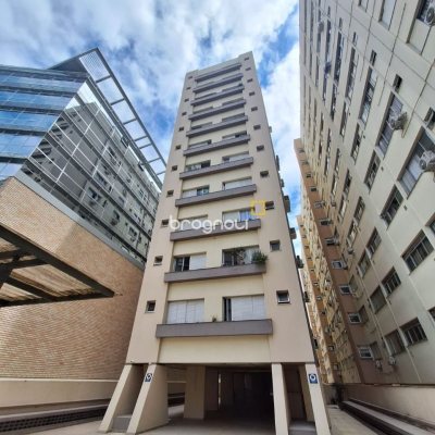 Apartamento com 42m², 1 quarto, 1 garagem, no bairro Centro em Florianópolis