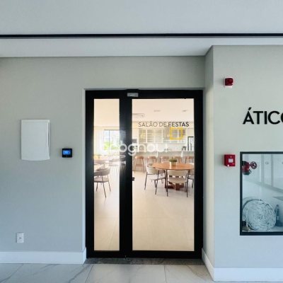 Loft com 81m², 1 quarto, 1 garagem, no bairro Monte Verde em Florianópolis