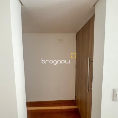 Loft com 81m², 1 quarto, 1 garagem, no bairro Monte Verde em Florianópolis