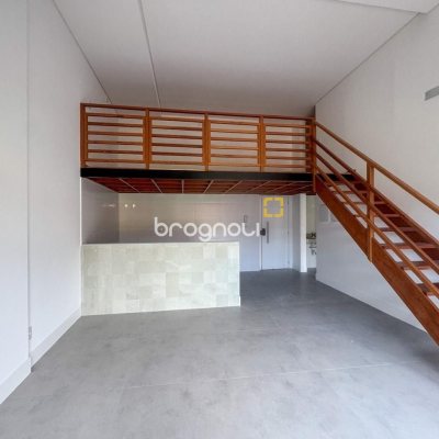 Loft com 81m², 1 quarto, 1 garagem, no bairro Monte Verde em Florianópolis