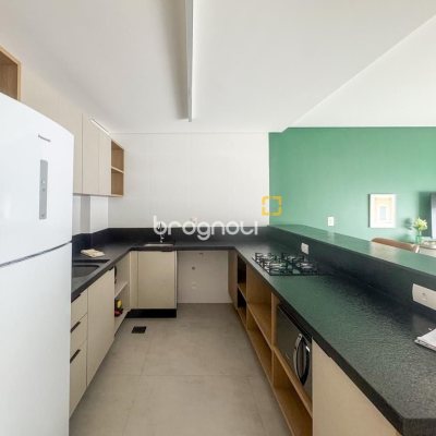 Studio com 48m², 1 quarto, 1 garagem, no bairro Monte Verde em Florianópolis