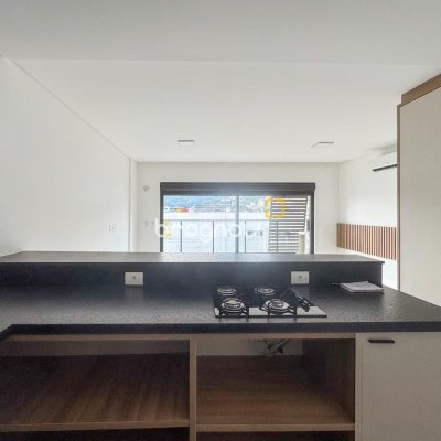 Studio com 46m², 1 quarto, 1 garagem, no bairro Monte Verde em Florianópolis