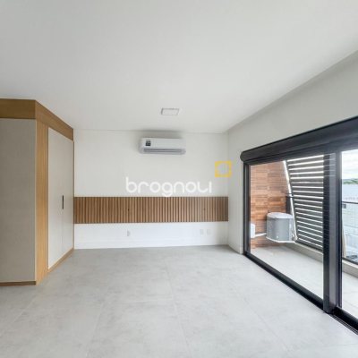 Studio com 46m², 1 quarto, 1 garagem, no bairro Monte Verde em Florianópolis