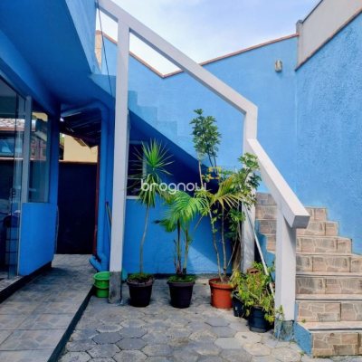 Casa com 218m², 6 quartos (sendo 2 suítes), 2 garagens, no bairro Campeche em Florianópolis