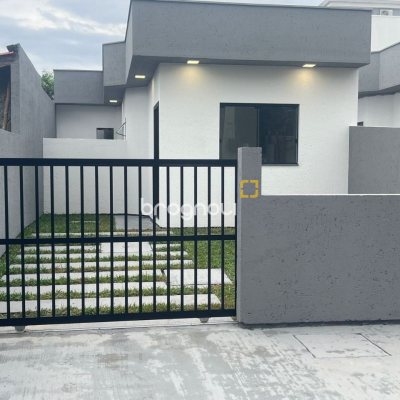 Casa com 68m², 2 quartos (sendo 1 suíte), 1 garagem, no bairro Campeche em Florianópolis