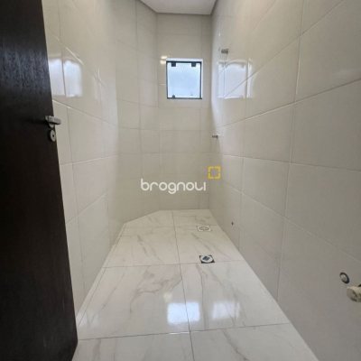 Casa com 68m², 2 quartos (sendo 1 suíte), 1 garagem, no bairro Campeche em Florianópolis