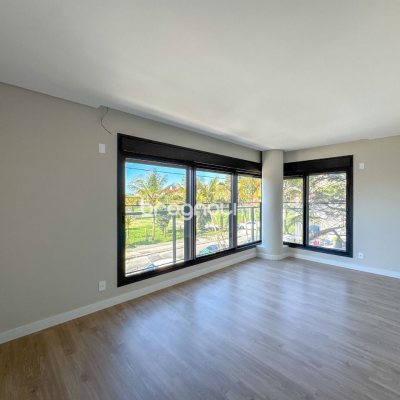 Apartamento com 148m², 3 quartos (sendo 3 suítes), 2 garagens, no bairro Jurerê em Florianópolis