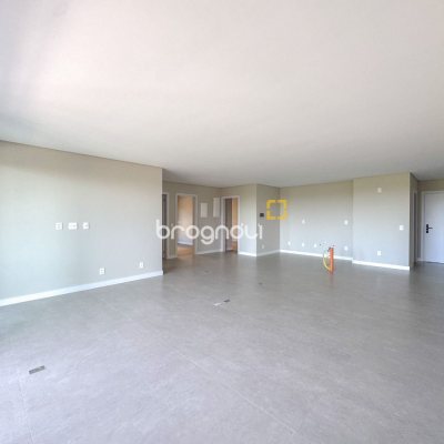 Apartamento com 148m², 3 quartos (sendo 3 suítes), 2 garagens, no bairro Jurerê em Florianópolis