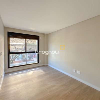 Apartamento com 148m², 3 quartos (sendo 3 suítes), 2 garagens, no bairro Jurerê em Florianópolis