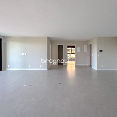 Apartamento com 148m², 3 quartos (sendo 3 suítes), 2 garagens, no bairro Jurerê em Florianópolis