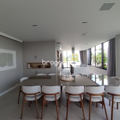 Apartamento com 148m², 3 quartos (sendo 3 suítes), 2 garagens, no bairro Jurerê em Florianópolis