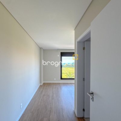 Apartamento com 148m², 3 quartos (sendo 3 suítes), 2 garagens, no bairro Jurerê em Florianópolis