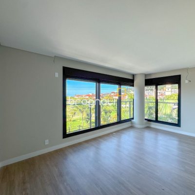 Apartamento com 148m², 3 quartos (sendo 3 suítes), 2 garagens, no bairro Jurerê em Florianópolis