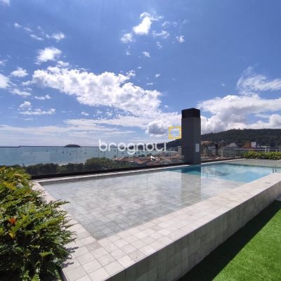 Apartamento com 148m², 3 quartos (sendo 3 suítes), 2 garagens, no bairro Jurerê em Florianópolis