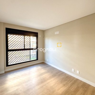 Apartamento com 148m², 3 quartos (sendo 3 suítes), 2 garagens, no bairro Jurerê em Florianópolis