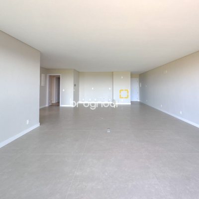 Apartamento com 148m², 3 quartos (sendo 3 suítes), 2 garagens, no bairro Jurerê em Florianópolis