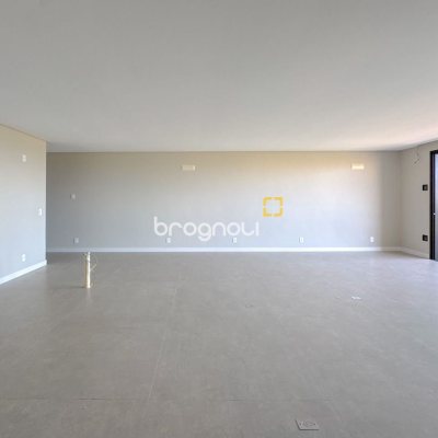 Apartamento com 148m², 3 quartos (sendo 3 suítes), 2 garagens, no bairro Jurerê em Florianópolis