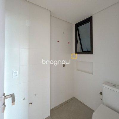 Apartamento com 148m², 3 quartos (sendo 3 suítes), 2 garagens, no bairro Jurerê em Florianópolis