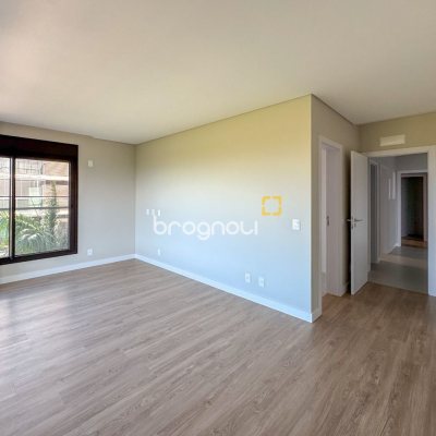 Apartamento com 148m², 3 quartos (sendo 3 suítes), 2 garagens, no bairro Jurerê em Florianópolis