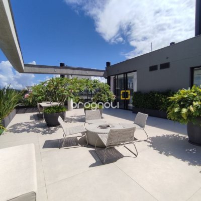 Apartamento com 148m², 3 quartos (sendo 3 suítes), 2 garagens, no bairro Jurerê em Florianópolis