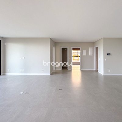Apartamento com 148m², 3 quartos (sendo 3 suítes), 2 garagens, no bairro Jurerê em Florianópolis