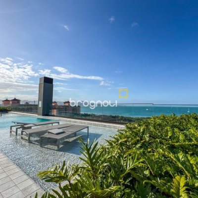 Apartamento com 236m², 3 quartos (sendo 3 suítes), 2 garagens, no bairro Jurerê em Florianópolis