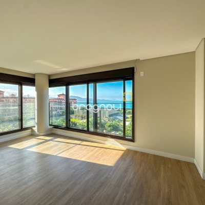 Apartamento com 236m², 3 quartos (sendo 3 suítes), 2 garagens, no bairro Jurerê em Florianópolis