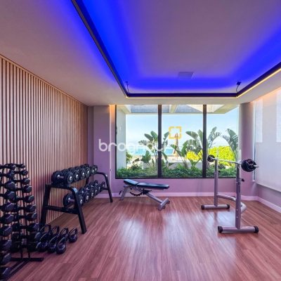 Apartamento com 236m², 3 quartos (sendo 3 suítes), 2 garagens, no bairro Jurerê em Florianópolis