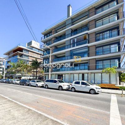 Apartamento com 236m², 3 quartos (sendo 3 suítes), 2 garagens, no bairro Jurerê em Florianópolis