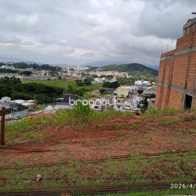 Terreno com 360m², no bairro Forquilhas em São José