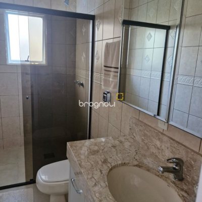 Casa com 240m², 5 quartos (sendo 1 suíte), 2 garagens, no bairro Santa Mônica em Florianópolis