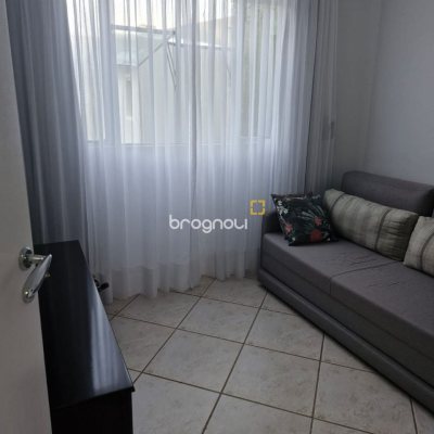 Casa com 240m², 5 quartos (sendo 1 suíte), 2 garagens, no bairro Santa Mônica em Florianópolis