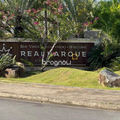 Terreno com 450m², no bairro São João do Rio Vermelho em Florianópolis