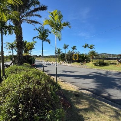 Terreno com 450m², no bairro São João do Rio Vermelho em Florianópolis