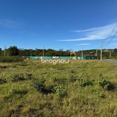 Terreno com 450m², no bairro São João do Rio Vermelho em Florianópolis