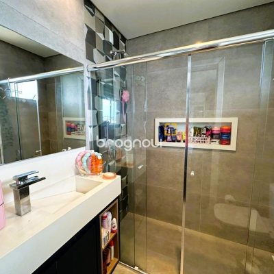 Cobertura com 367m², 3 quartos (sendo 3 suítes), 4 garagens, no bairro Estreito em Florianópolis