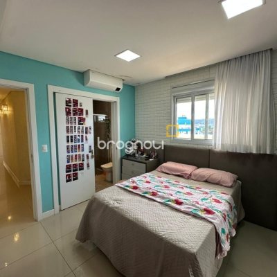 Cobertura com 367m², 3 quartos (sendo 3 suítes), 4 garagens, no bairro Estreito em Florianópolis