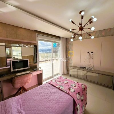 Cobertura com 367m², 3 quartos (sendo 3 suítes), 4 garagens, no bairro Estreito em Florianópolis