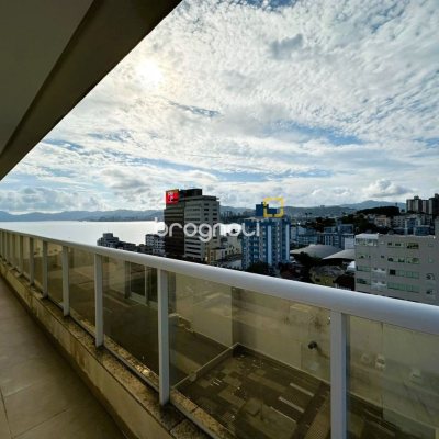 Cobertura com 367m², 3 quartos (sendo 3 suítes), 4 garagens, no bairro Estreito em Florianópolis